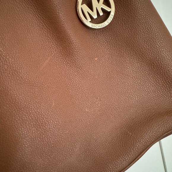Michael Kors Tan Gold Hobo Bag with Relaxed Shape.  Some Pen Marks Inside. - Picture 2 of 12
